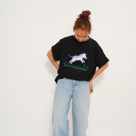 JUMP ZEBRA TEE　BLACK