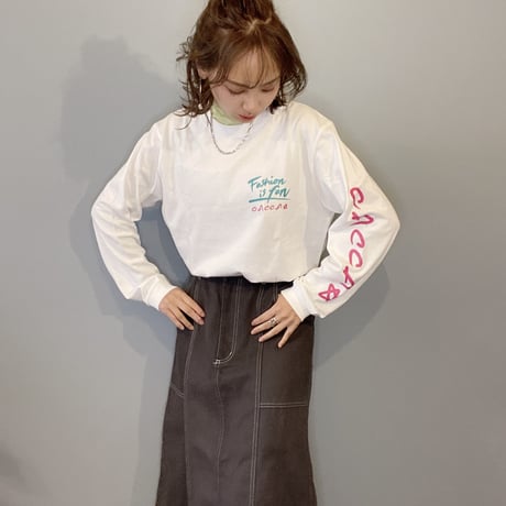 fashion is funロンT ホワイト"CACCA original"