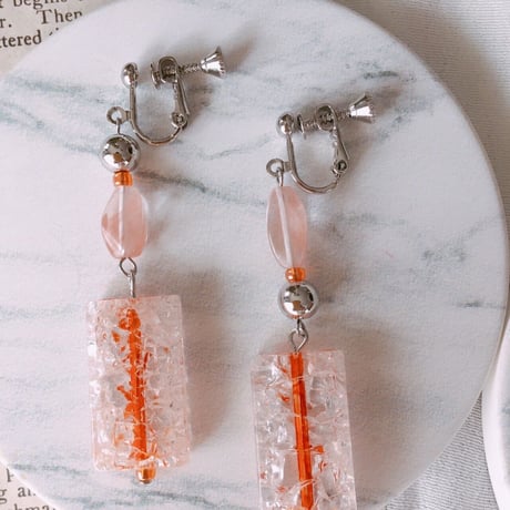 Orange skeleton pierce.earring