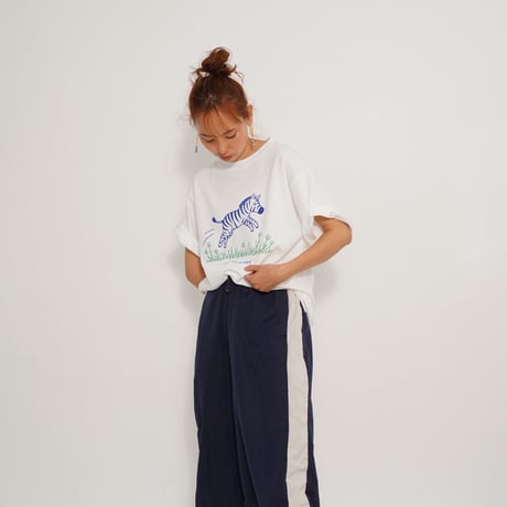JUMP ZEBRA TEE　White
