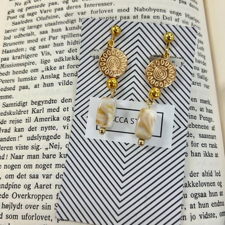 ヒョウ柄orgold sun pierce earring