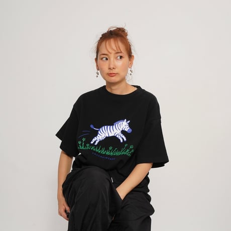 JUMP ZEBRA TEE　BLACK