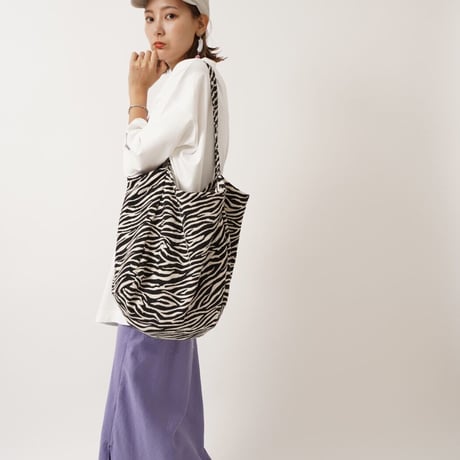 【日本製】simpleタグBIGTシャツWhite"CACCA original"