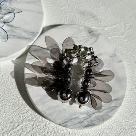 fluttering　pierce.earring
