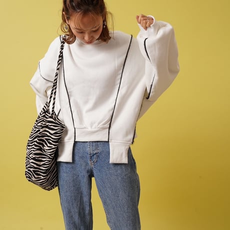 ゆったりdesign White スウェット