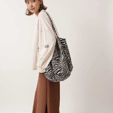 【日本製】simpleタグロングTシャツbeige"CACCA original"