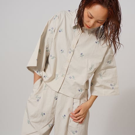 エンブロイダリーブーケtops&pants"CACCA select"