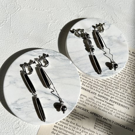 asymmetry  silver Design pierce earring
