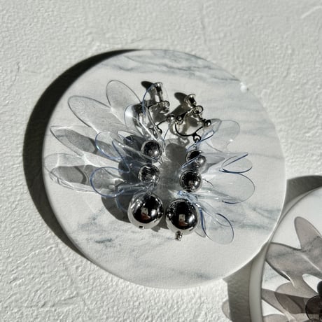 fluttering　pierce.earring