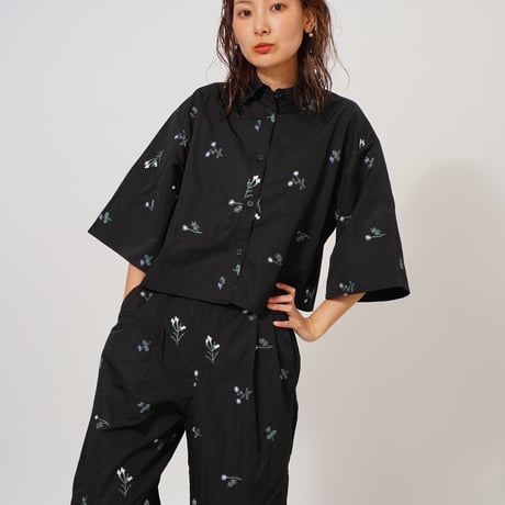 エンブロイダリーブーケtops&pants"CACCA select"