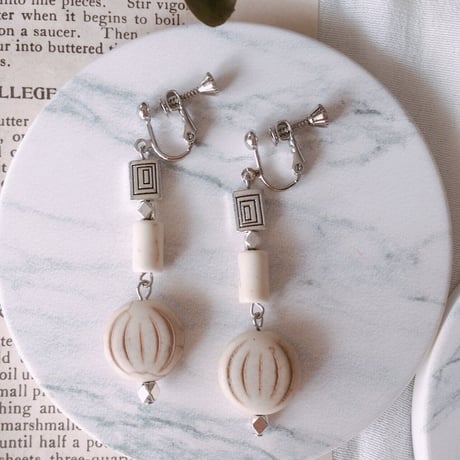 Whiteシルバーpierce.earring
