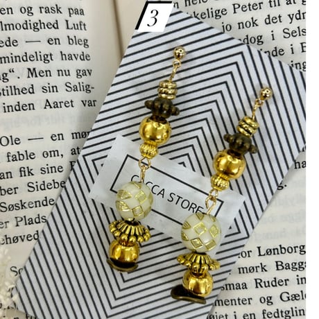 antique pierce or earring