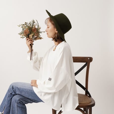 【日本製】simpleタグロングTシャツWhite"CACCA original"