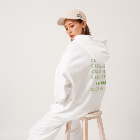 【再入荷】オーバーサイズロゴパーカーWhite"CACCA original"