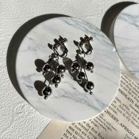 ボールデザインシルバー　 pierce earring