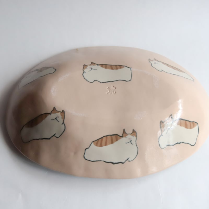 高橋由紀子】ハチワレ ネコ オーバル皿 | 緋色の商店街