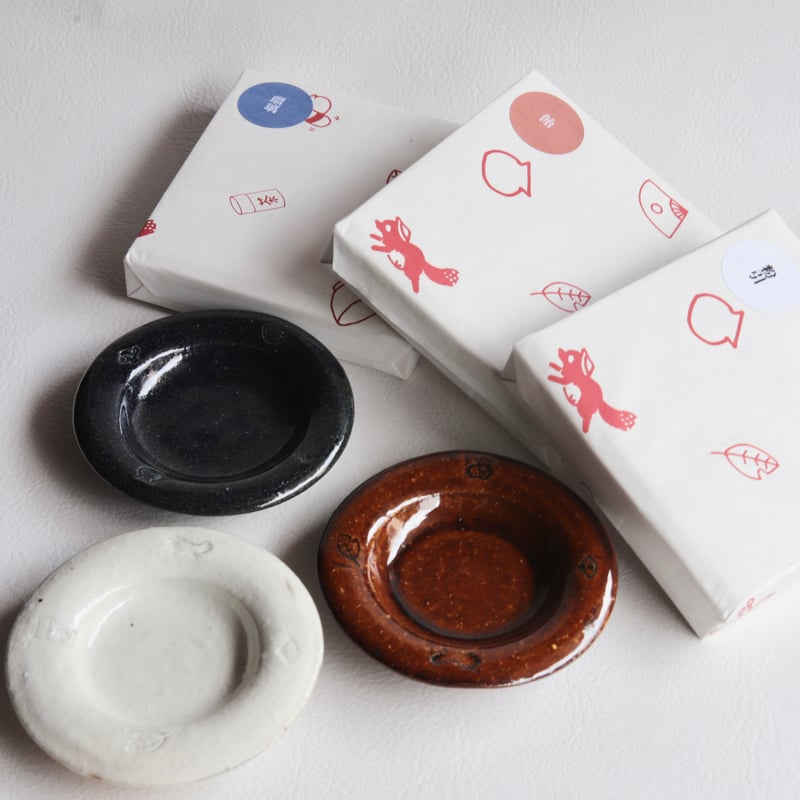 信楽中学生カンパニー】2023年セブンイレブン販売豆皿 | 緋色の商店街