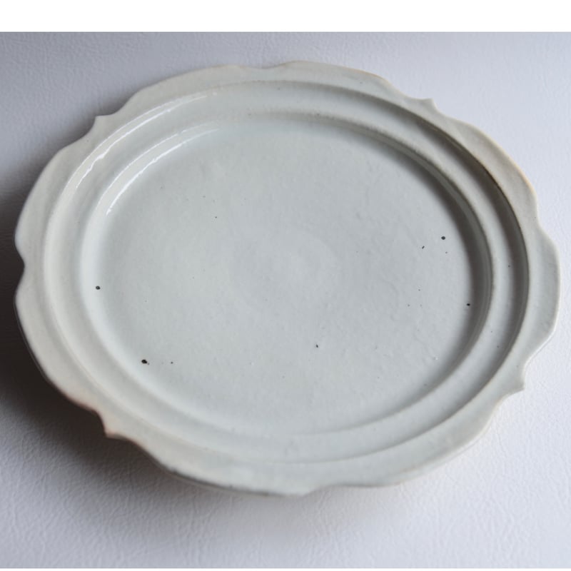 古谷浩一】彫刻皿 8寸 | 緋色の商店街