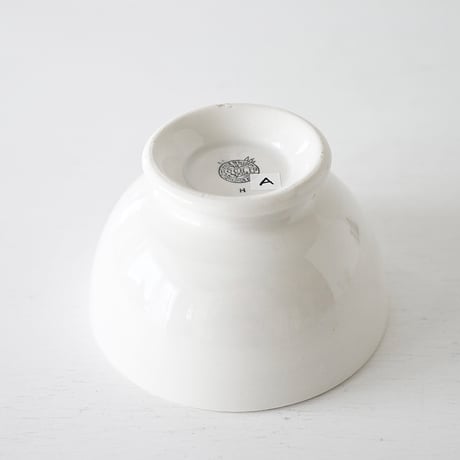 ベルギー BOCH白いボウル(A) Φ13.5cm