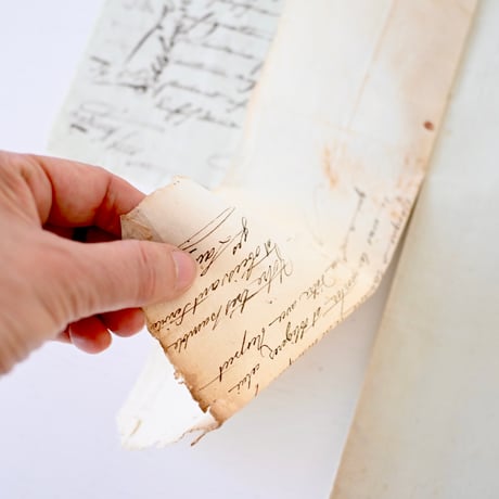 1700年代後期の古い証書(A)