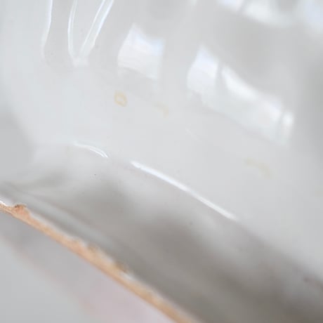 白釉 エンボス入りスーピエール Φ26cm