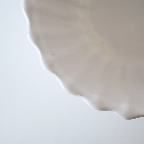 白釉 花輪皿(サラディエ) Φ29.5cm