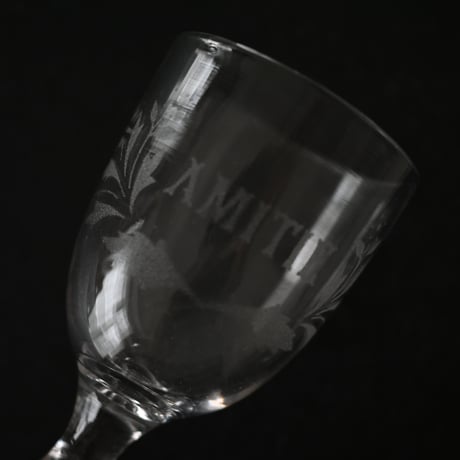 グラヴィール入りワイングラス:AMITIÉ