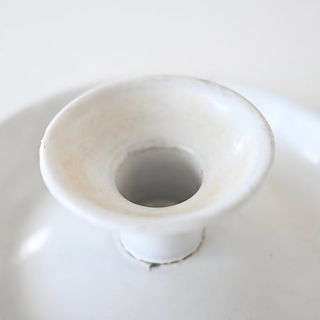琺瑯の白い燭台