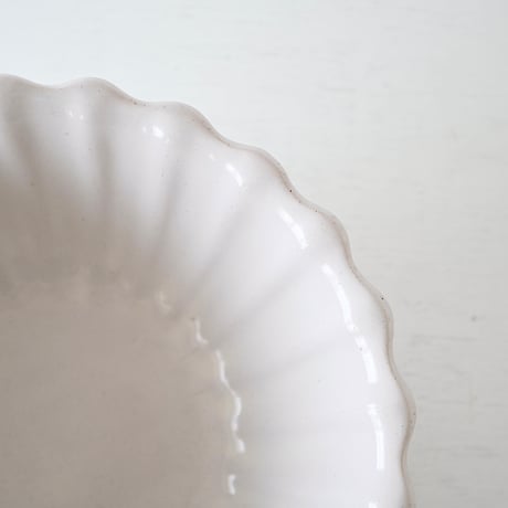 白釉 花輪皿(サラディエ) Φ29.5cm