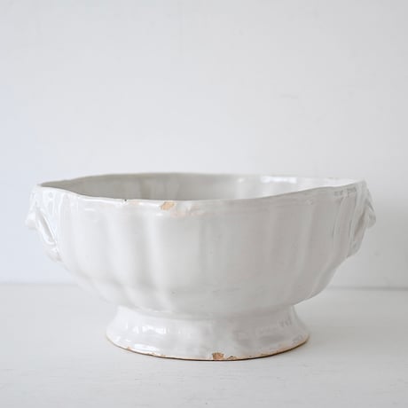 白釉 エンボス入りスーピエール Φ26cm