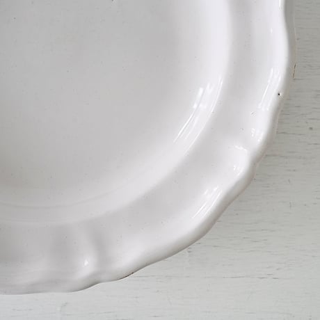 白釉 花リム大皿(L)  Φ32cm ※ダメージあり