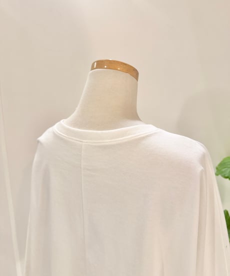 "REFRESH" ロゴTシャツ