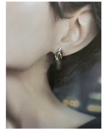 【金属アレルギー対応】ドロップ型ピアス