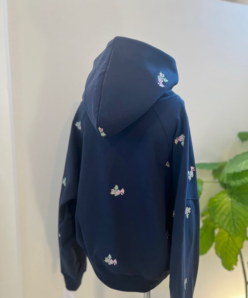 刺繍クロップドフーディー(2色) | セレクトショップ noi bloom