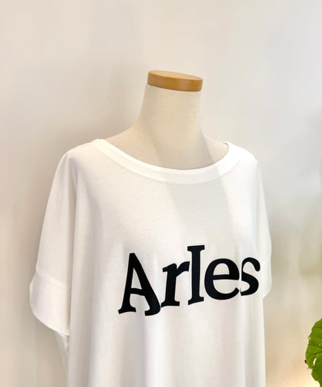 " ArIes " ロゴTシャツ