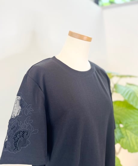 レースエンブロTシャツ