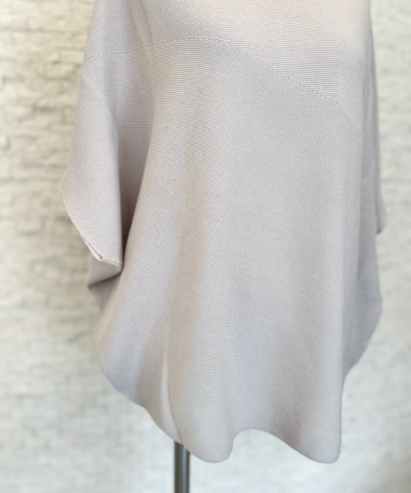 24年 Liten リテン ホールガーメントニット ペプラム アイボリー 24年 Liten リテン ホールガーメントニット ペプラム アイボリー