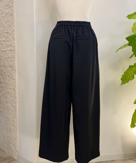 裏起毛ストレッチ タックワイドパンツ