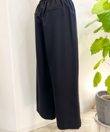 裏起毛ストレッチ タックワイドパンツ
