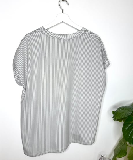 アシメトリー ストライプTシャツ