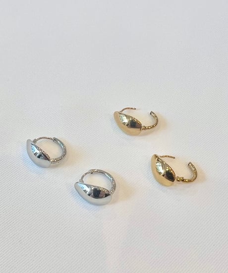 【金属アレルギー対応】ドロップ型ピアス