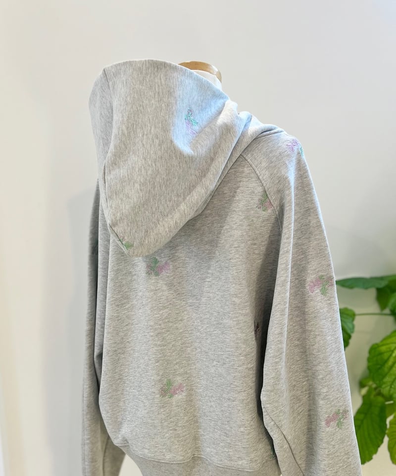 刺繍クロップドフーディー(2色) | セレクトショップ noi bloom