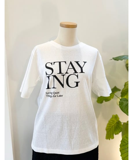 【STAYING】ロゴTシャツ