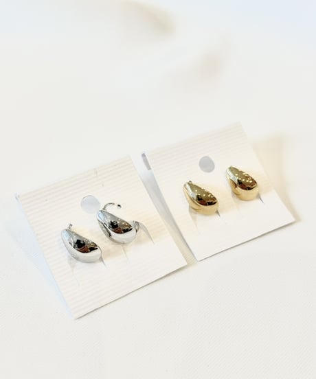【金属アレルギー対応】ドロップ型ピアス