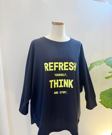 "REFRESH" ロゴTシャツ