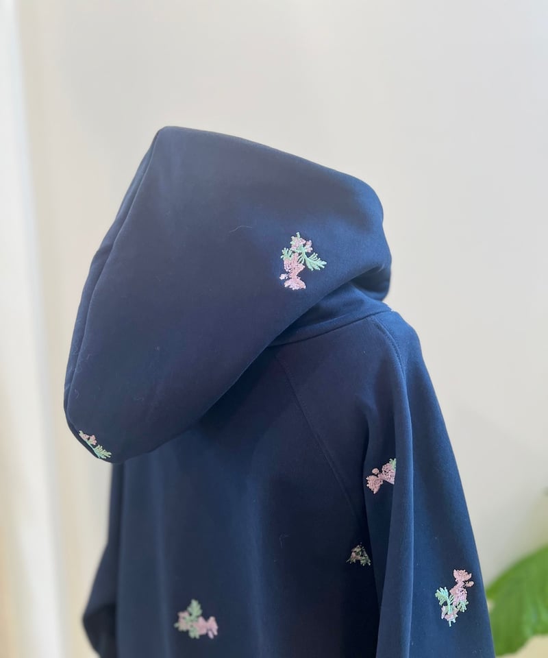 刺繍クロップドフーディー(2色) | セレクトショップ noi bloom
