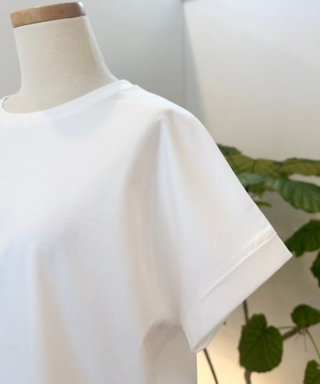 アシメ裾レースTシャツ