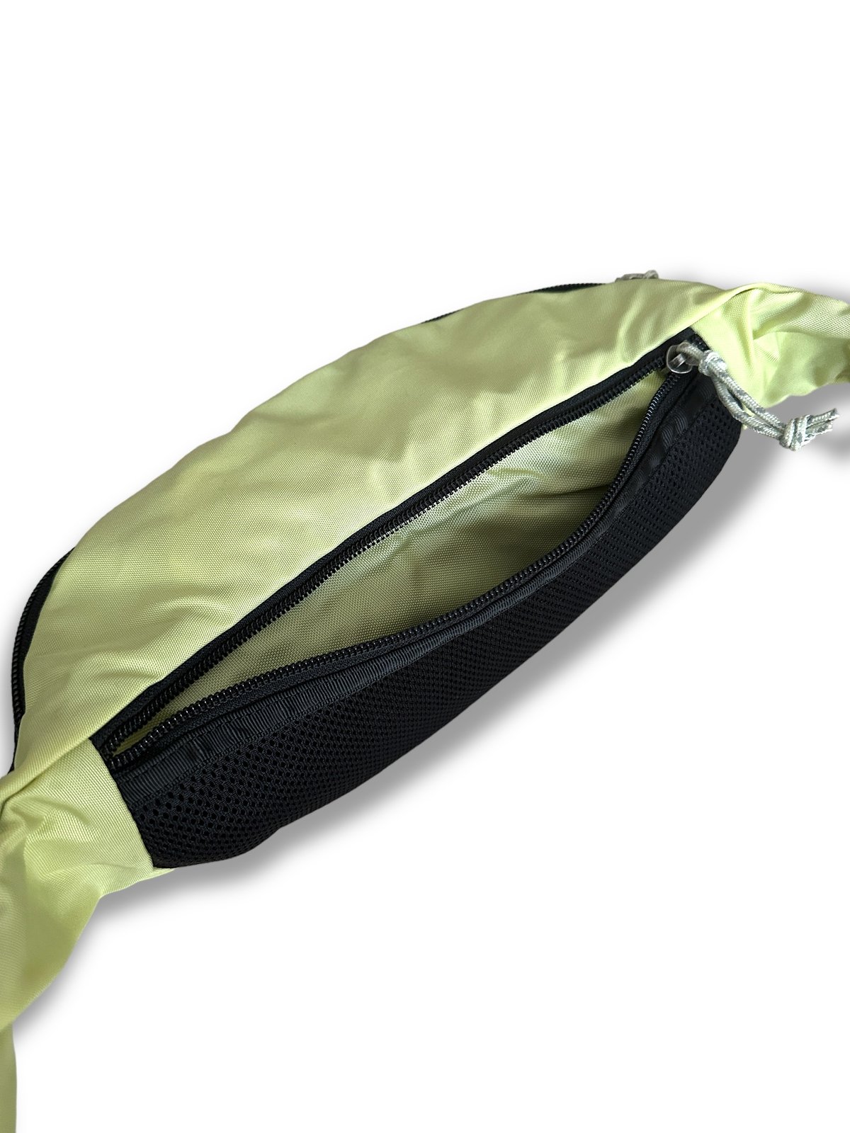 NUEVO HIPBOLT by Patagonia | instantbootleg store NUEVO HIPBOLT by Patagonia | instantbootleg store