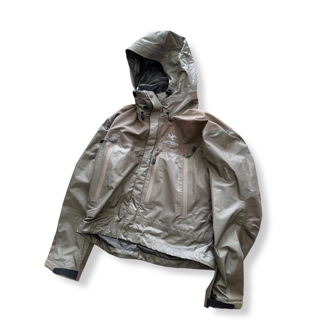 KAPPA SP by ARC'TERYX | instantbootleg store KAPPA SP by ARC'TERYX | instantbootleg store