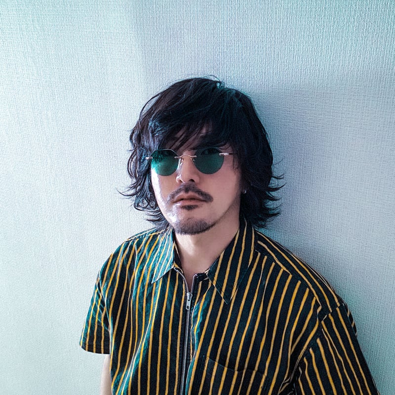 10 GOLD TITANIUM / LIGHT GREEN by OWN | instan